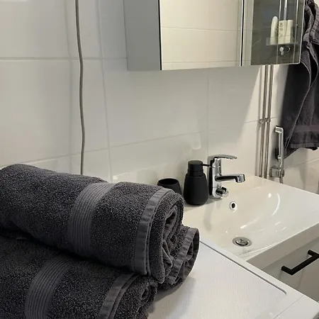 Valoisa Kaksio Jaervinaekoealoin Apartment Tampere