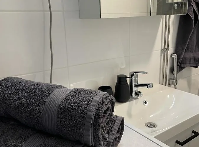 Valoisa Kaksio Jaervinaekoealoin Appartamento Tampere