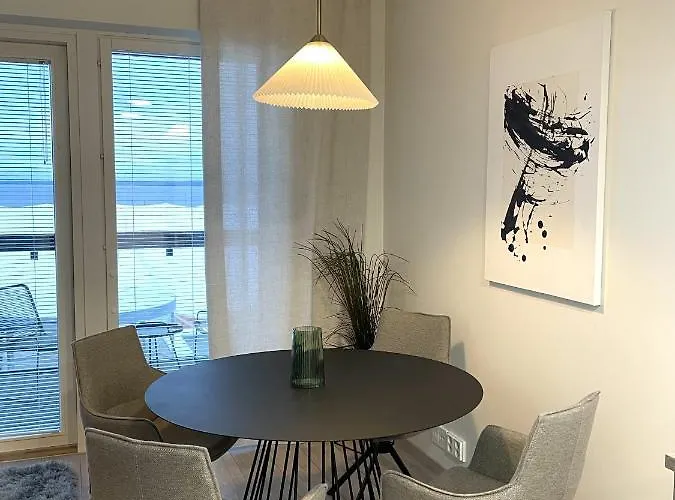 Valoisa Kaksio Jaervinaekoealoin * Tampere